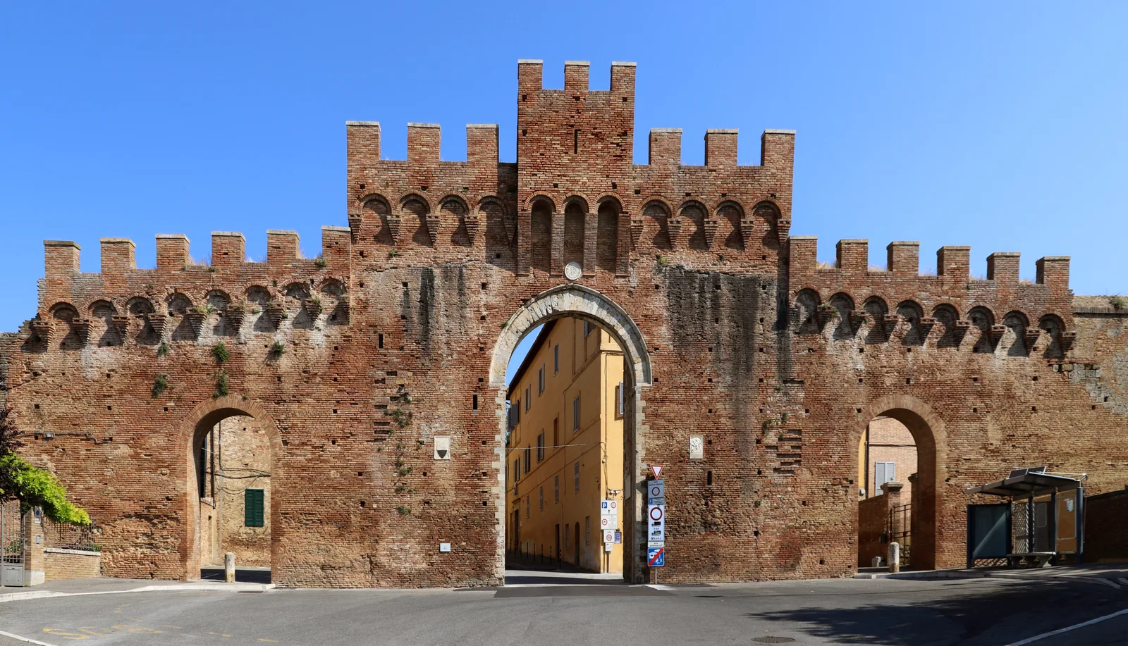 Foto: Sailko (CC BY 3.0) via Wikimedia Commons Porta all'Arco