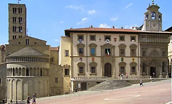Foto: User Burgkirsch on de.wikipedia (CC BY-SA 2.0 de) via Wikimedia Commons Pieve di Santa Maria