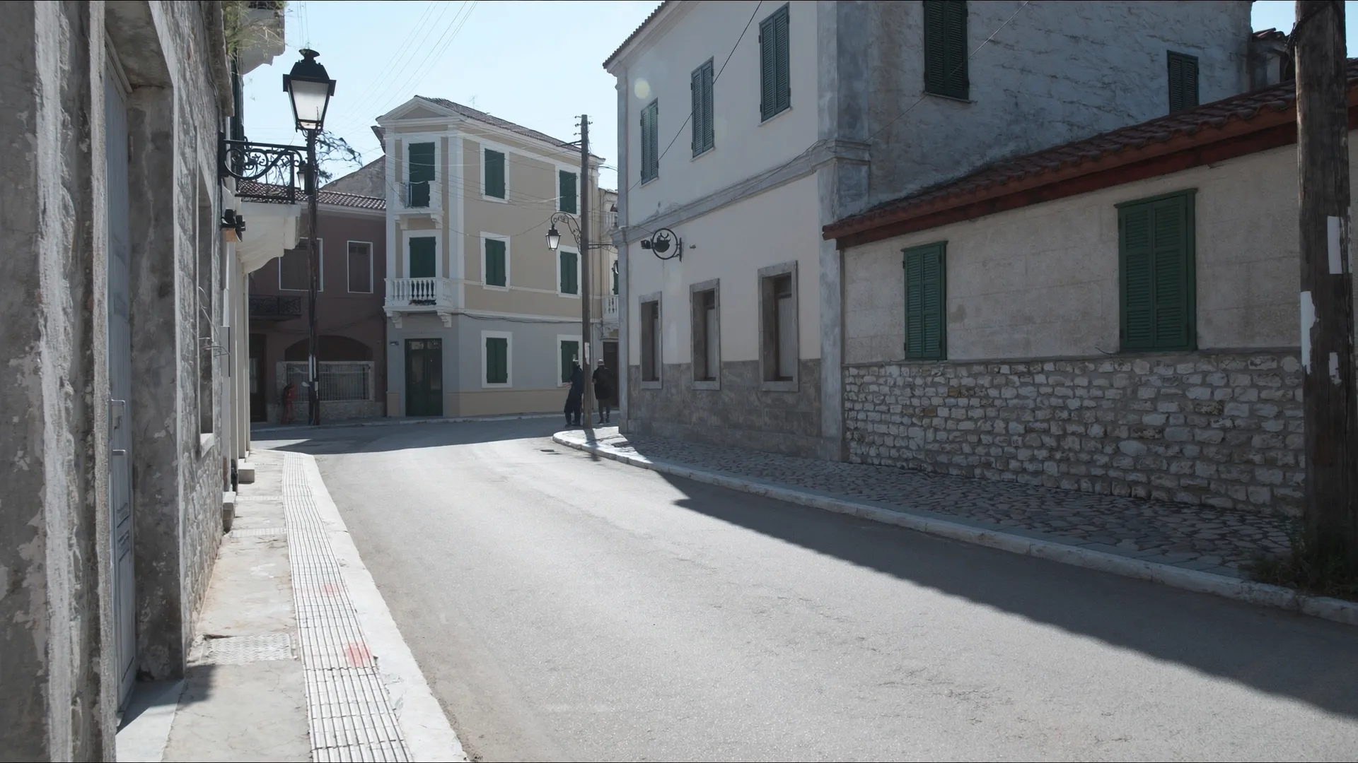 Anavros.