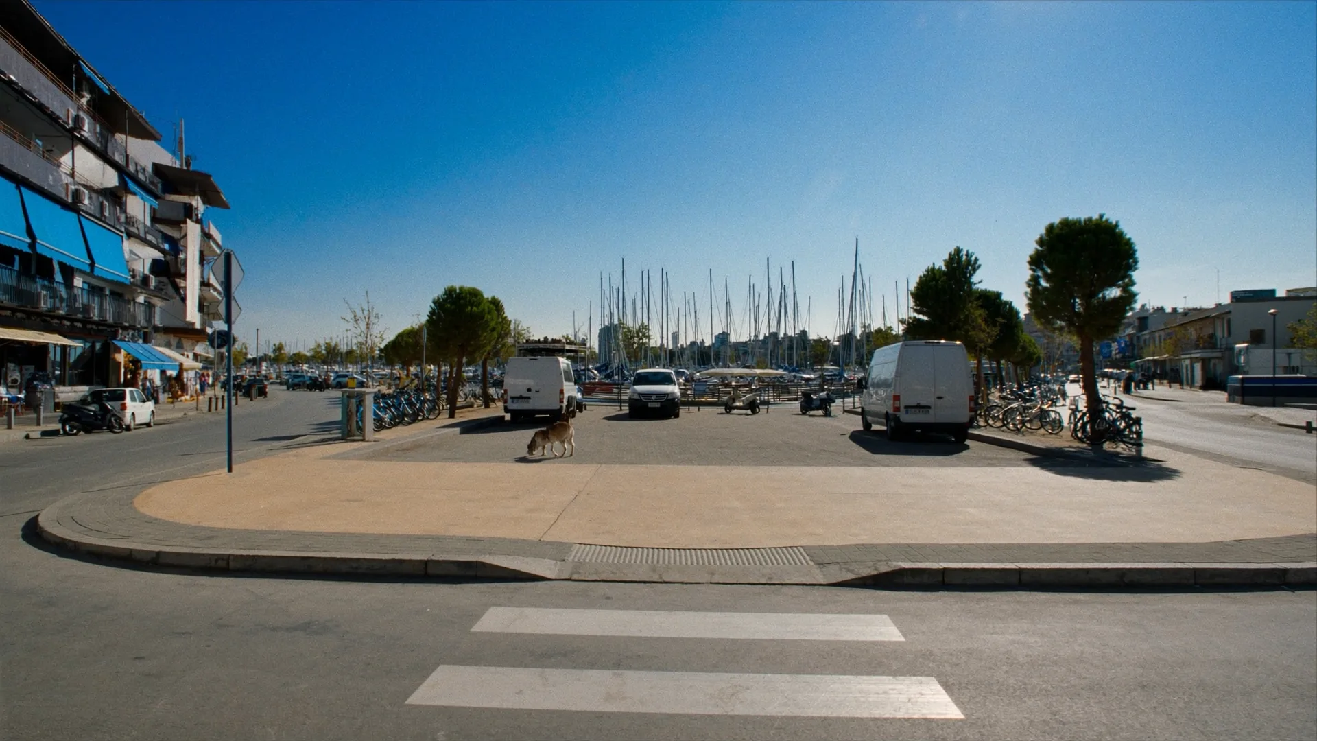 Café-Bar an der Marina Zeas