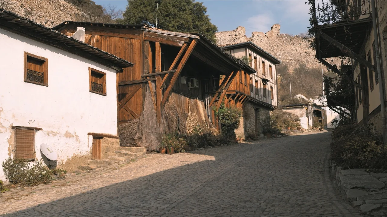 Ano Poli