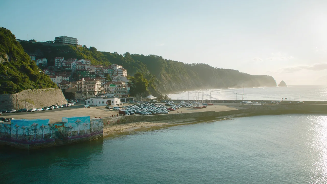 Llanes