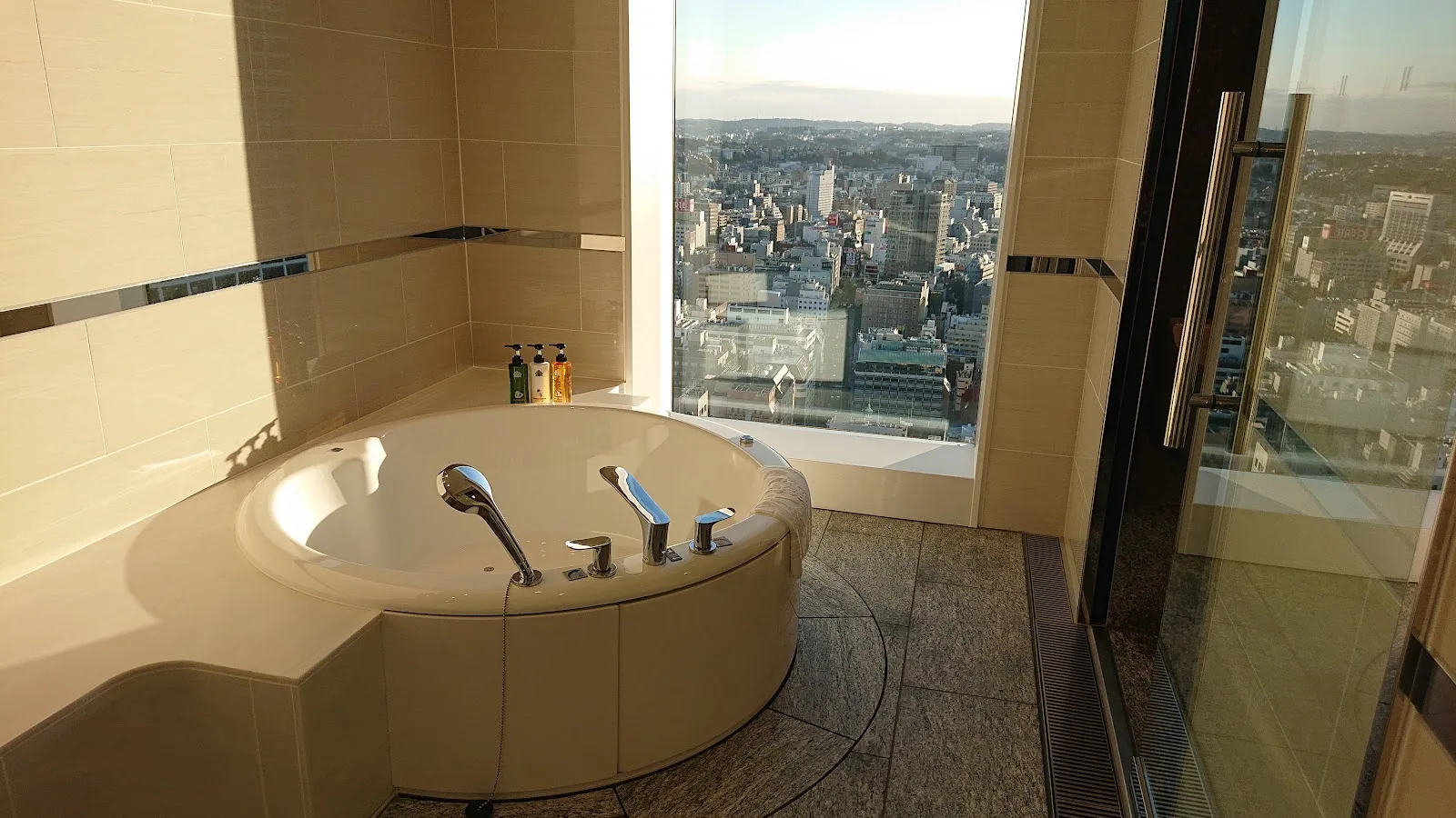 APA Hotel & Resort Yokohama Bay Tower