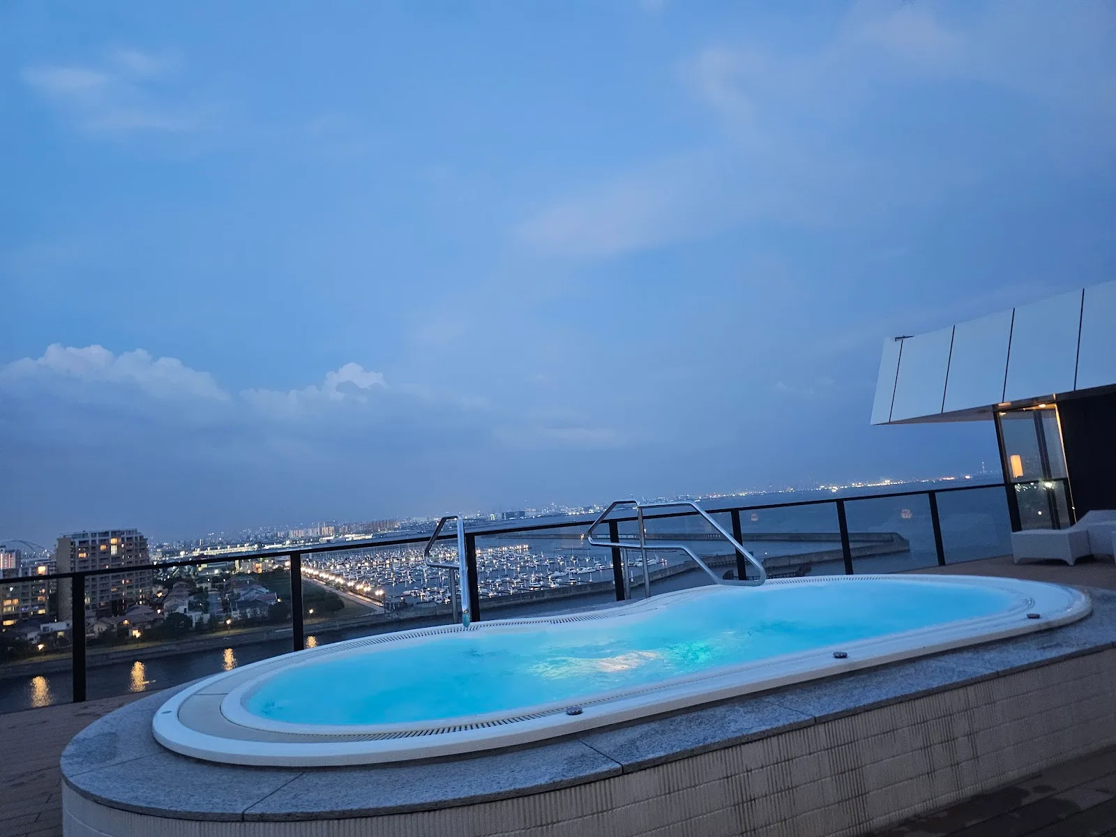 Ashiya Baycourt Club Spa & Resort