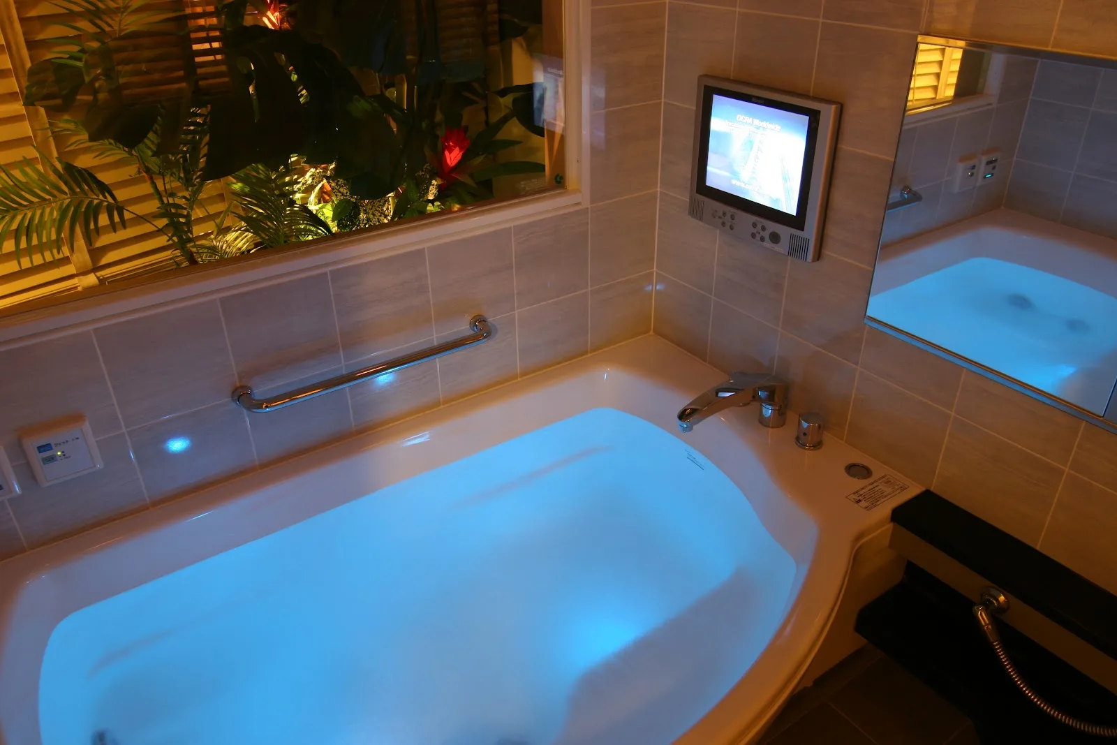 Breezbay Hotel Resort & Spa