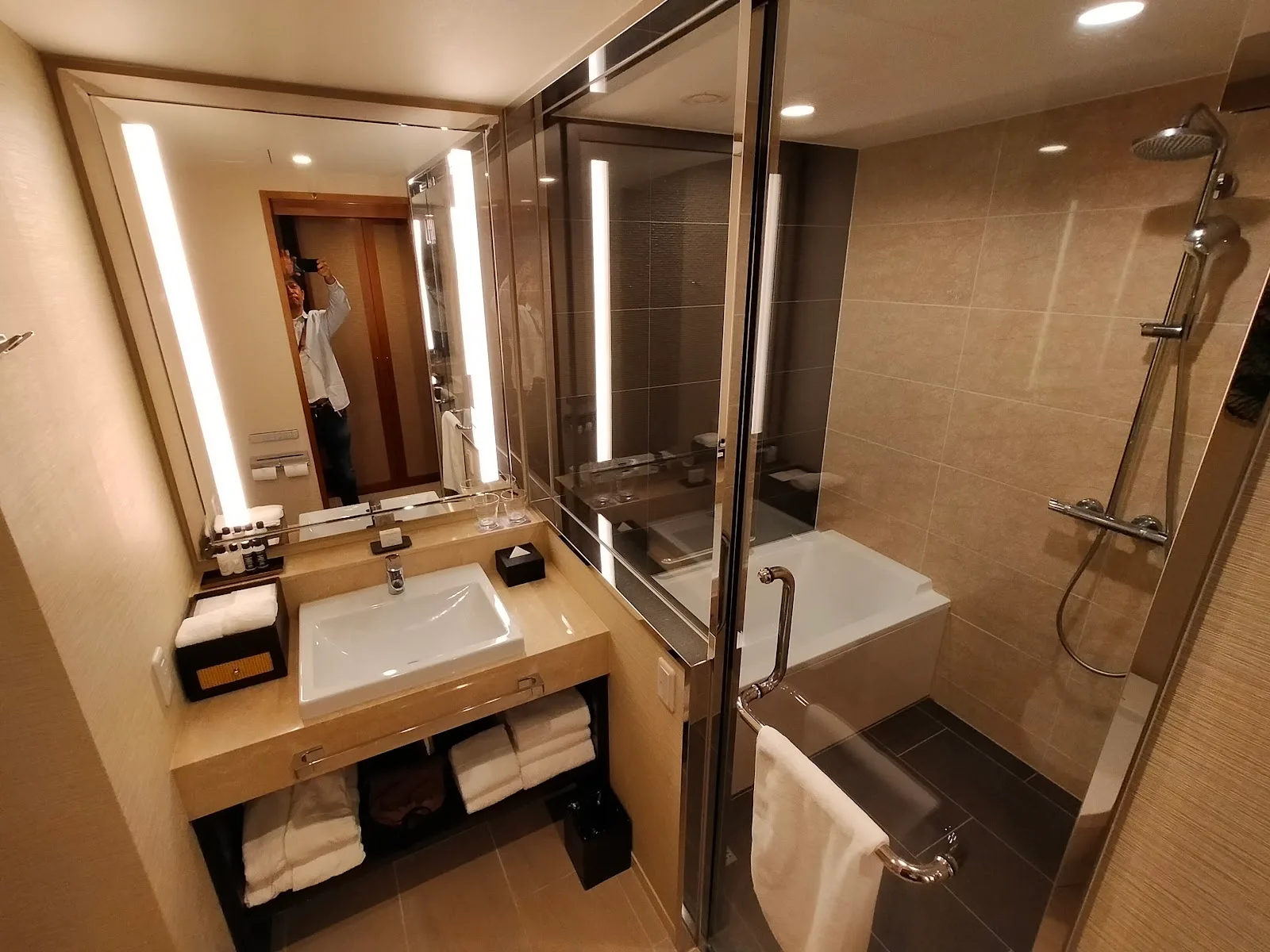 Hyatt Regency Naha, Okinawa